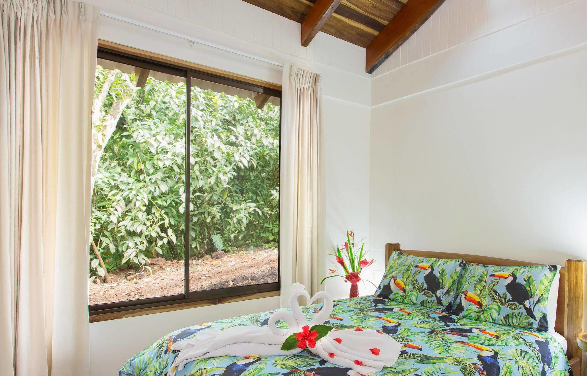 Casitas Tenorio B&B And Farm Бихагуа Экстерьер фото